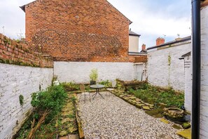 House | 3 bedrooms - Charming Home Perfectly Located in Chester (Chester)