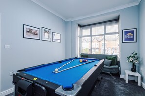 House | 4 bedrooms, Internet - 4-bed Townhouse Sleeps 10 With Games Room (Birmingham)