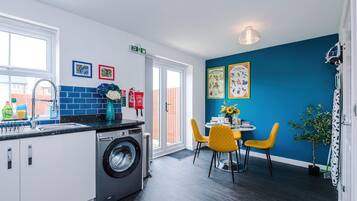 2 bedrooms
