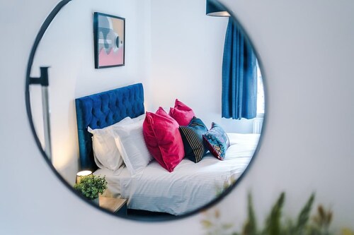 Ideal for Business Long-term Guests Free Parking
