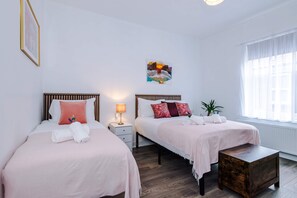 Casa | 3 quartos, escrivaninha, acesso à internet de alta velocidade