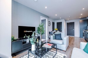 Hus | 2 soverom, skrivebord og internett