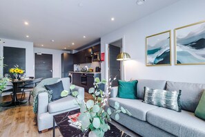 Hus | 2 soverom, skrivebord og internett