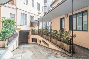 Exterior detail - AP1 - Elegant and Cozy Apartment in the Heart of Milan (Milano)