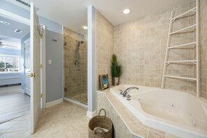 Dusche, Whirlpool