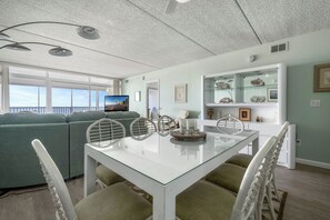 Dining - Walk Right Out to the Beach or Enjoy Stunning Bay Views (Ocean City)