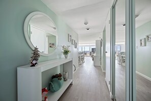 Interior - Walk Right Out to the Beach or Enjoy Stunning Bay Views (Ocean City)