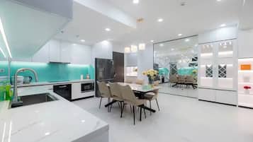 Luksushuoneisto, 2 makuuhuonetta, keittiö | Yksityinen keittiö