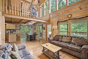 Smart TV, fireplace - Black Bear Hideaway | Wears Valley Cabin Near Pigeon Forge & Gatlinburg (Sevierville)