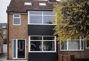 Exterior - Abbotsford House, sleeps 8 (York)