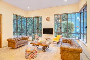 Living area - ELIVAAS Villa 39 Serene 6BHK with Pool (Lonavala)