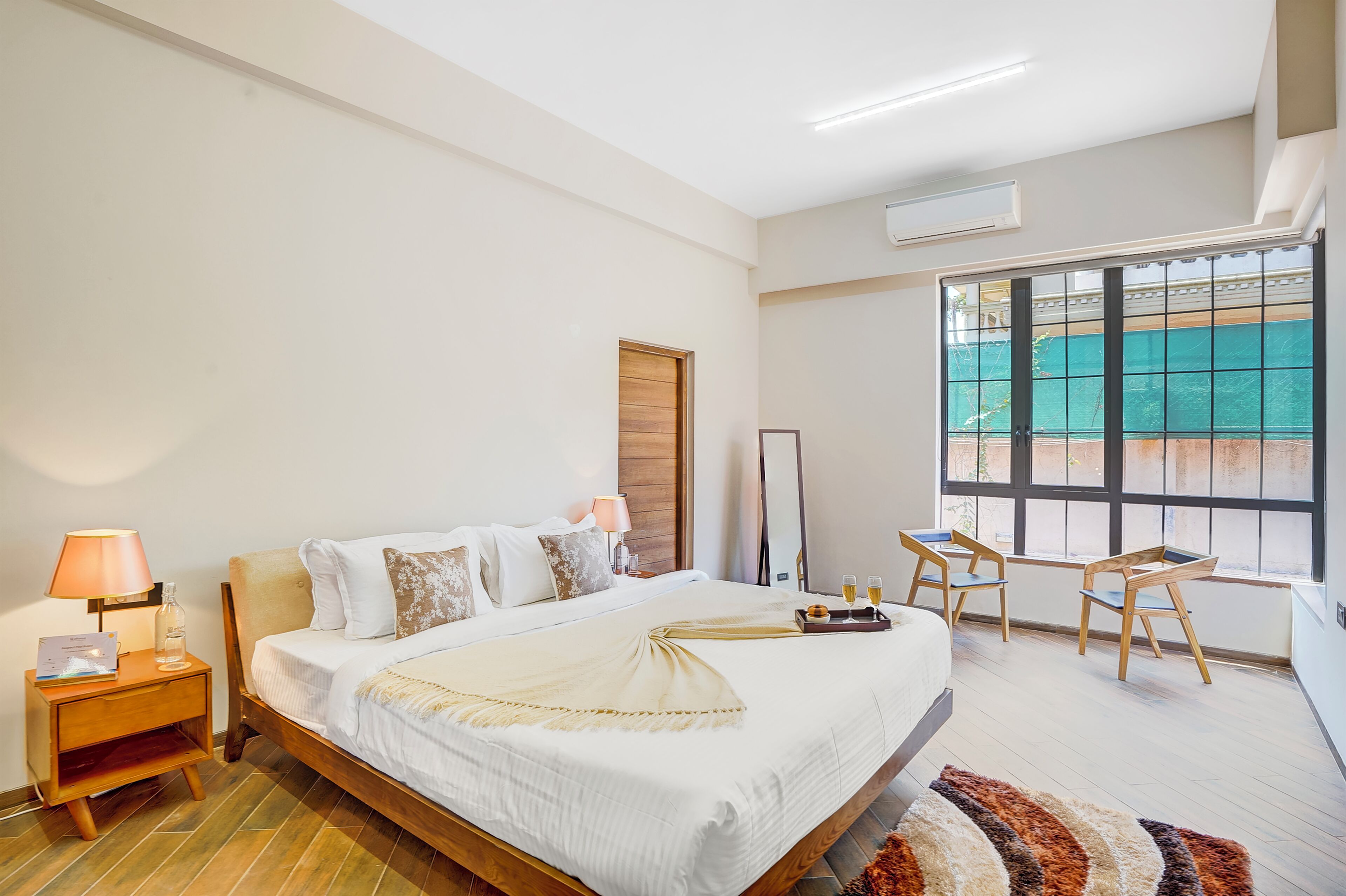 Villa Deluxe, balcón