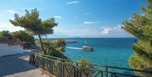 Front of property - Hotel Abatis (Agistri)