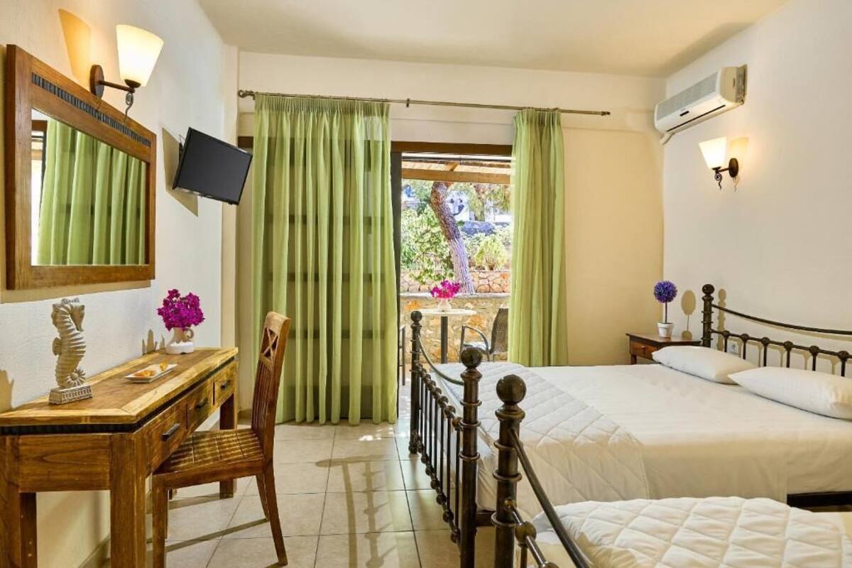 雙人或雙床房, 露台, 山景