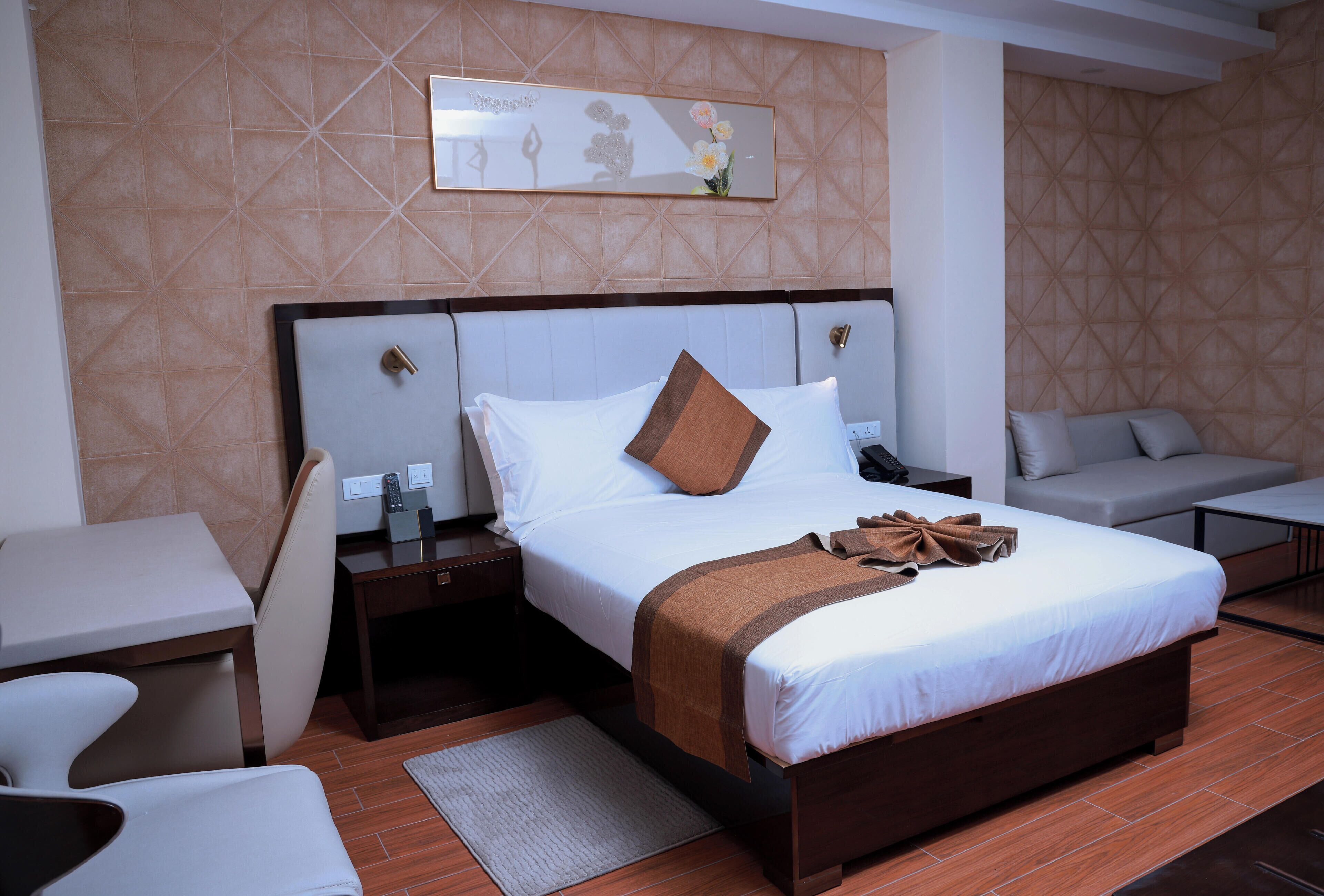 Deluxe Single Room, Balcony, City View