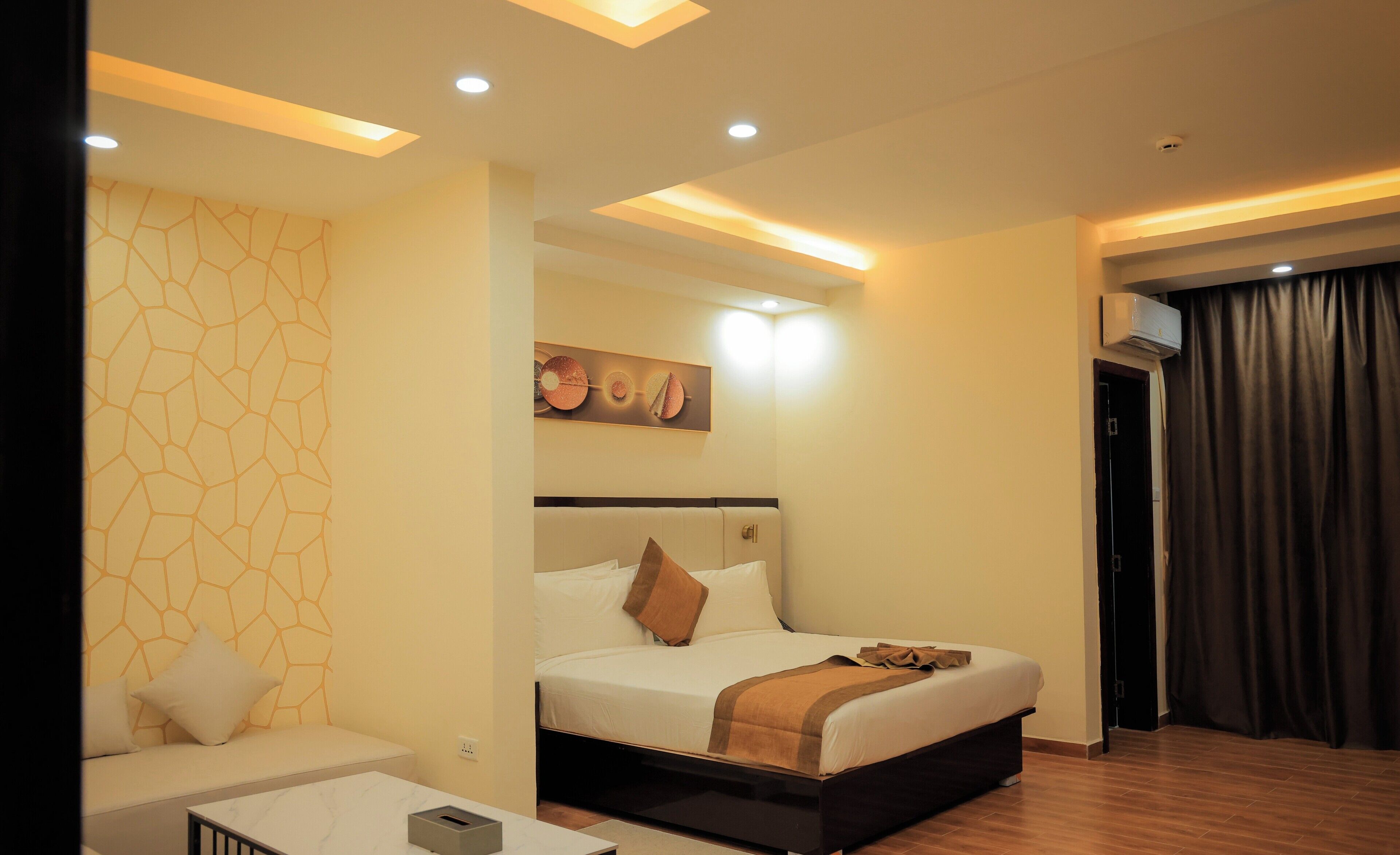 Studio Suite, Balcony, City View