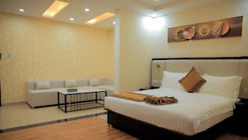 Suite, Balcony, City View