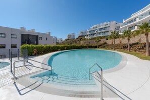 Pool - Paula Lemac | Stylish El Higueron Apartment with Sea Views, Spacious Terrace & Comfort (Fuengirola)