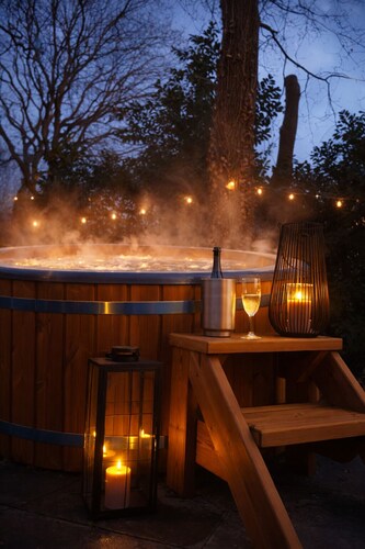 Luxury wooden wellness forest cottage with Hot tub - Lumiere 160A