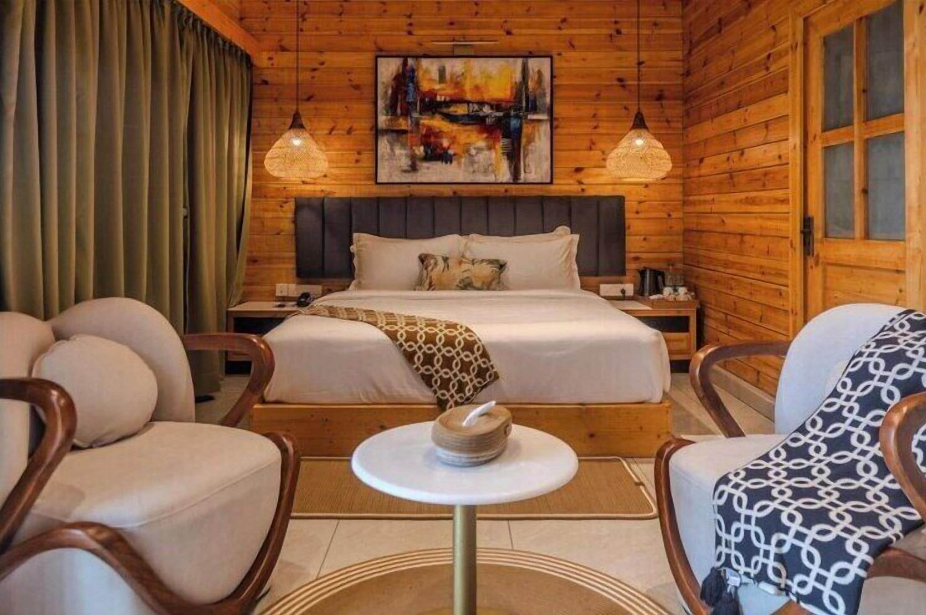 Luxury Suite