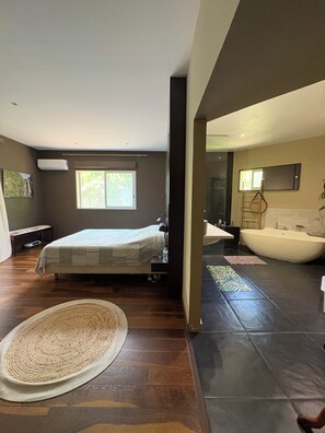 4 bedrooms, Internet, bed sheets - Luxury villa facing the Etang salé les bains beach (L'Étang-Salé)