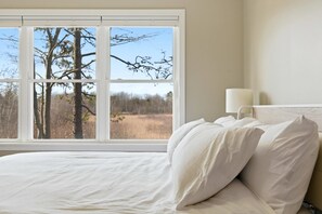 House, Multiple Beds, Patio, Garden View (Drift Cottage) - Drift Cottage Steps to Beach (Old Orchard Beach)