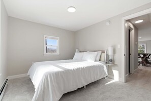 House, Multiple Beds, Patio, Garden View (Drift Cottage) | 4 bedrooms, individually decorated, individually furnished, bed sheets - Drift Cottage Steps to Beach (Old Orchard Beach)
