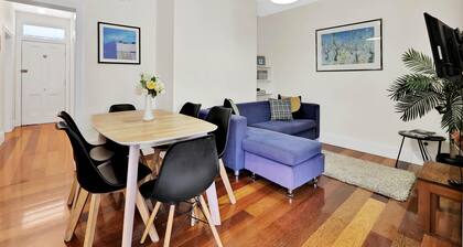 Sweet Dreams Cottage - Wifi, Netflix + Courtyard