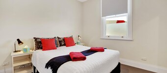 Sweet Dreams Cottage - Wifi, Netflix + Courtyard