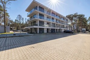 Exterior - Zielona 1A Międzywodzie | Bright Apartment | Balcony | Parking (Międzywodzie)