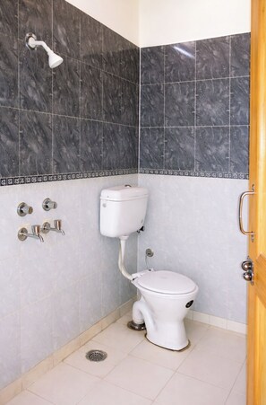 Bathroom - Hotel Utsav Palace Uttarkashi (Dunda)