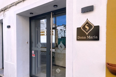 Détail de l’extérieur. Dona Maria