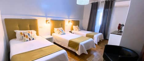 Basic Triple Room | Desk, laptop workspace, free WiFi