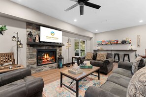 House, Multiple Beds, Hot Tub (Kokomo Kove) | Living area - Kokomo Kove Hot Tub, Views (Branson)