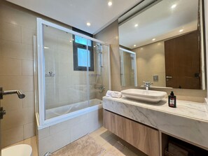 Studio | Bathroom - Sodic Vilette Units - Mynt Hospitality (New Cairo)