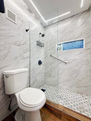 Bathroom - Ocean View! 2 Beds 2 Bath 2 Perfect! - Near Beach! (San Juan)