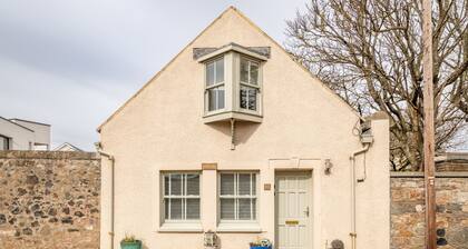 The Small House | Elie