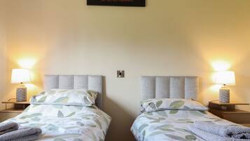 2 bedrooms, WiFi (free), individually decorated, individually furnished