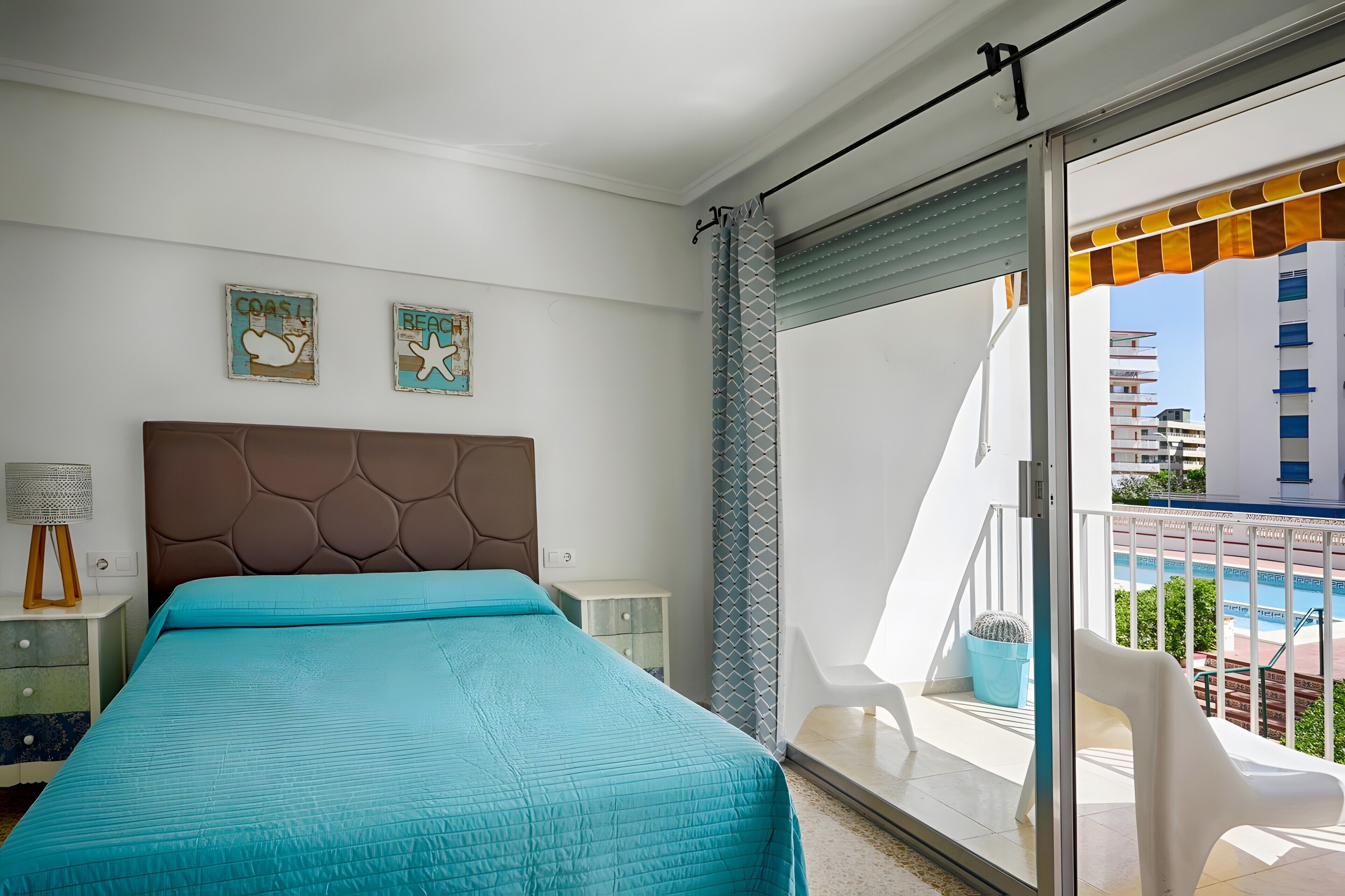 3 chambres, fer et planche à repasser, Wi-Fi, draps fournis