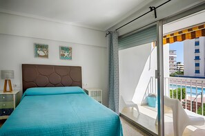 3 chambres, fer et planche à repasser, Wi-Fi, draps fournis