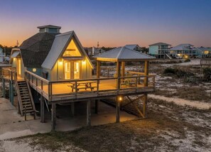 Exterior - Adorable & Unique 2 Br 2.5 Ba Property W/ Beach Views (Gulf Shores)