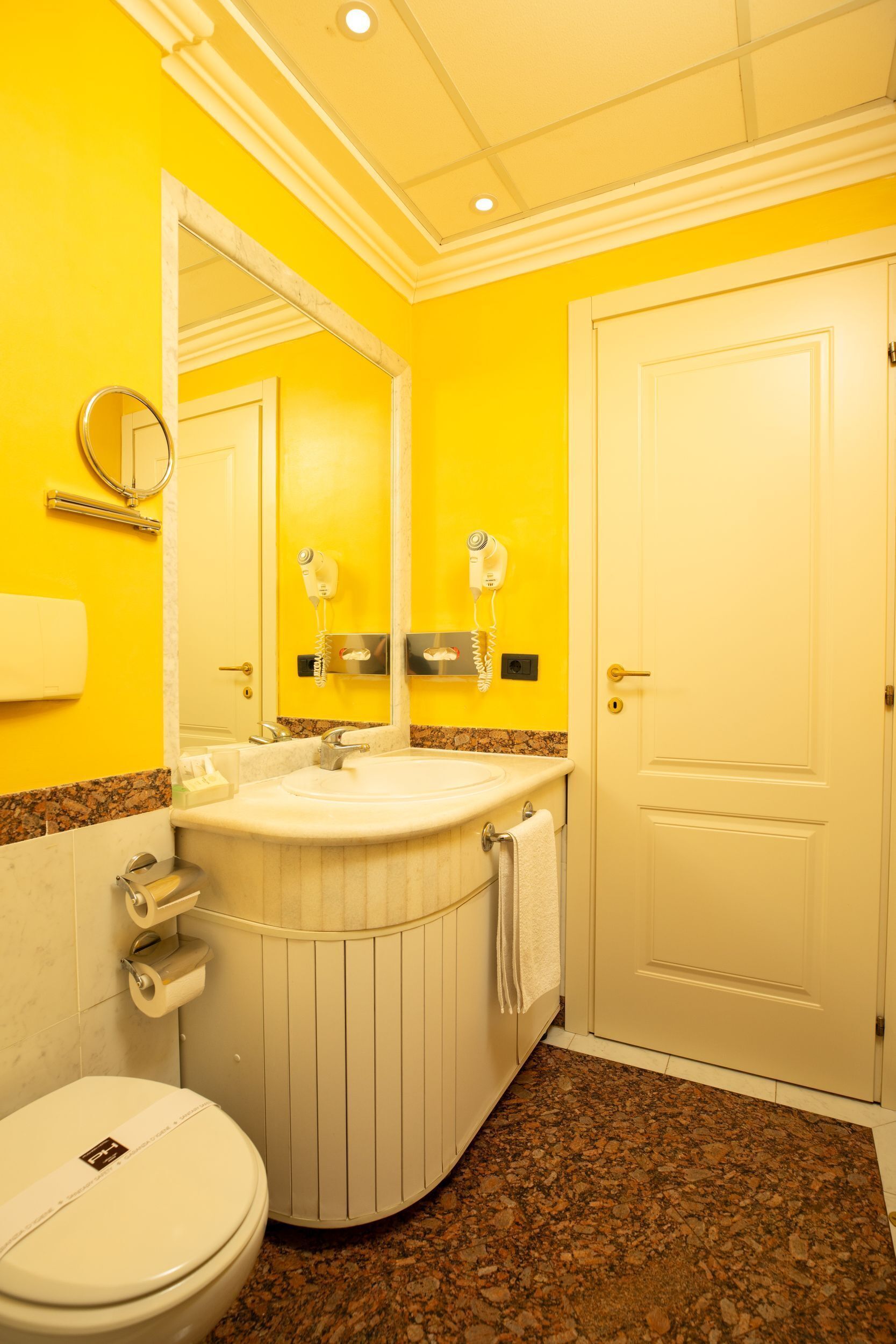 Suite Familiale, vue ville | Salle de bain