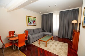 ファミリー スイート シティビュー | リビング エリア