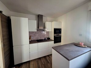 Unclassified image, 5 of 10, button - Vrbo Property (Thionville)