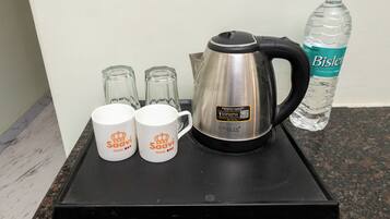 Quarto casal luxo, vista para a cidade | Café e/ou cafeteira