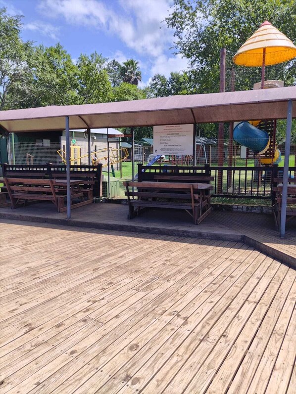 Outdoor dining - Sabie River Camp (Sabie)