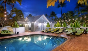 Pool - Beachfront Key West + Free Breakfast, Bar & Pool (Key West)