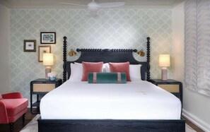 Room - Steps to Duval St + Free Breakfast, Pool & Bar (Key West)