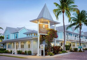 Exterior - Steps to Duval St + Free Breakfast, Pool & Bar (Key West)