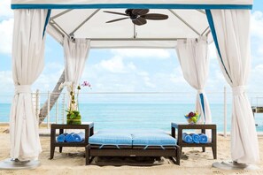 1 bedroom, iron/ironing board, WiFi, bed sheets - Duval Street Stay + Free Breakfast, Pool & Bar (Key West)